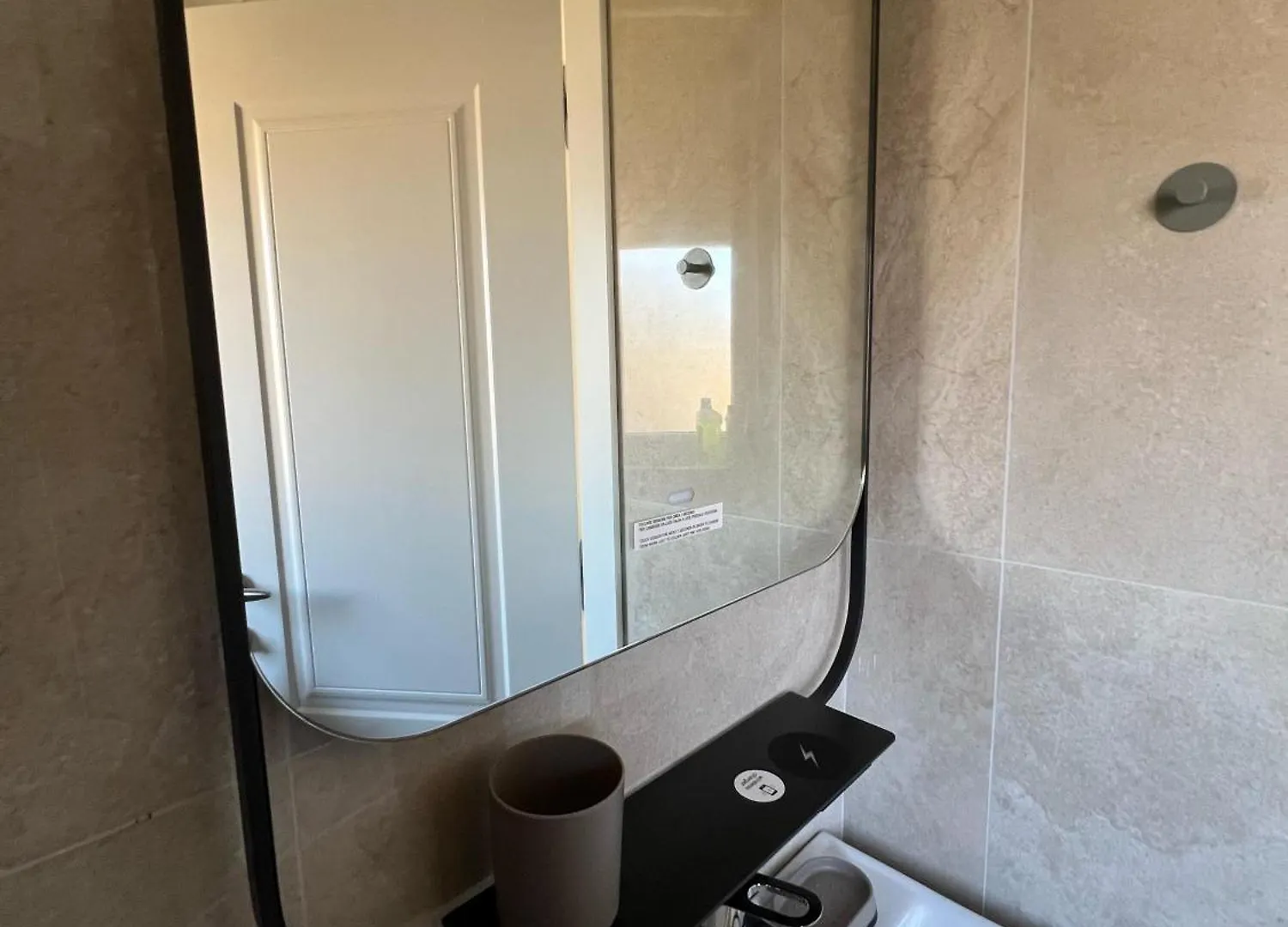 Denny'S Apartment City Center Duplex Tirana Albanien